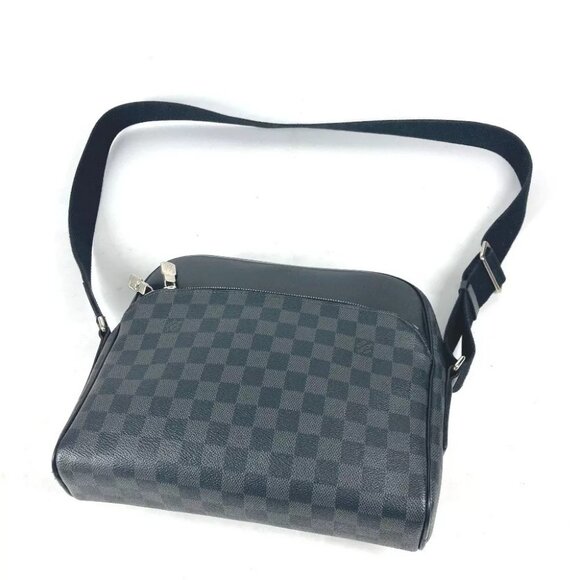 LOUIS VUITTON N41408 Damier Graphite Dayton PM Messenger Crossbody Shoulder Bag - Picture 6 of 15